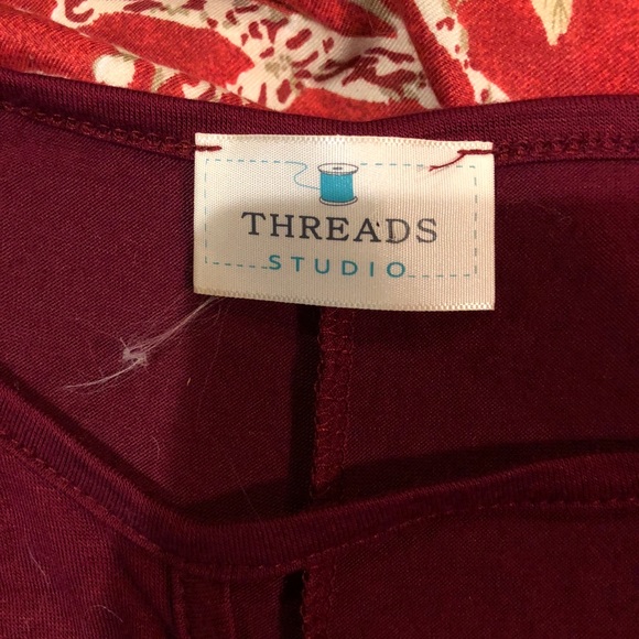 Off the shoulder tee shirt - Picture 2 of 4